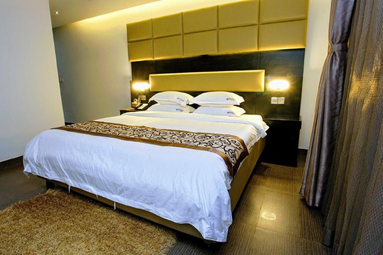 Galesia Hotel & Resort - Dhaka Bagian luar foto
